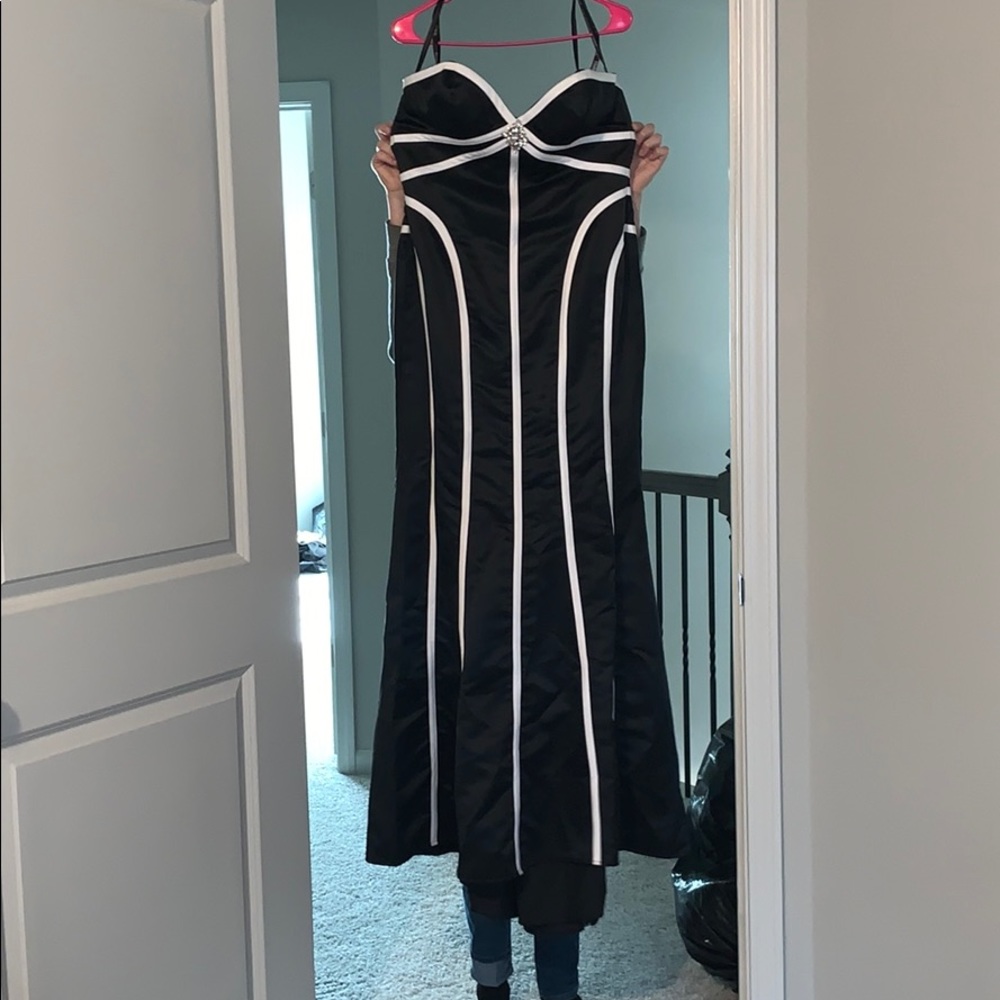 Paris tony bowls dress